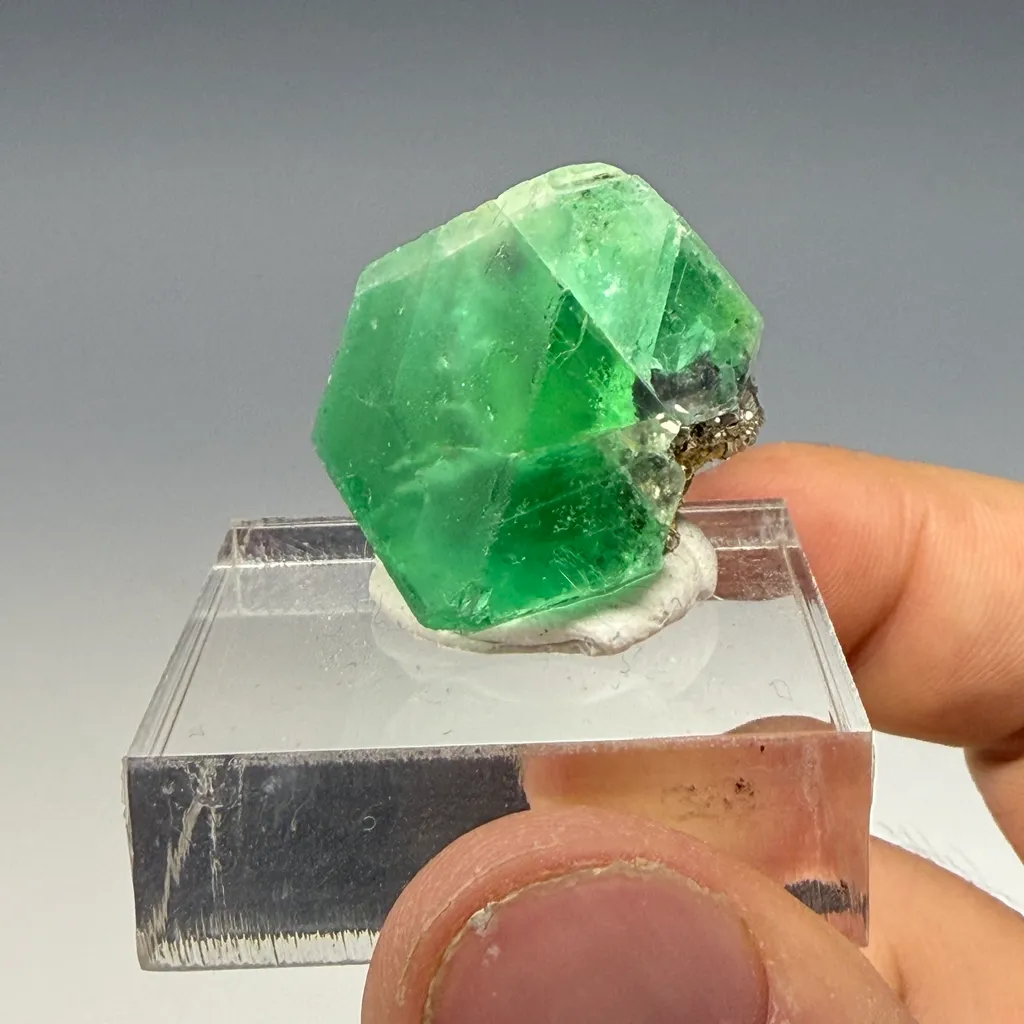 Fluorite - image 2