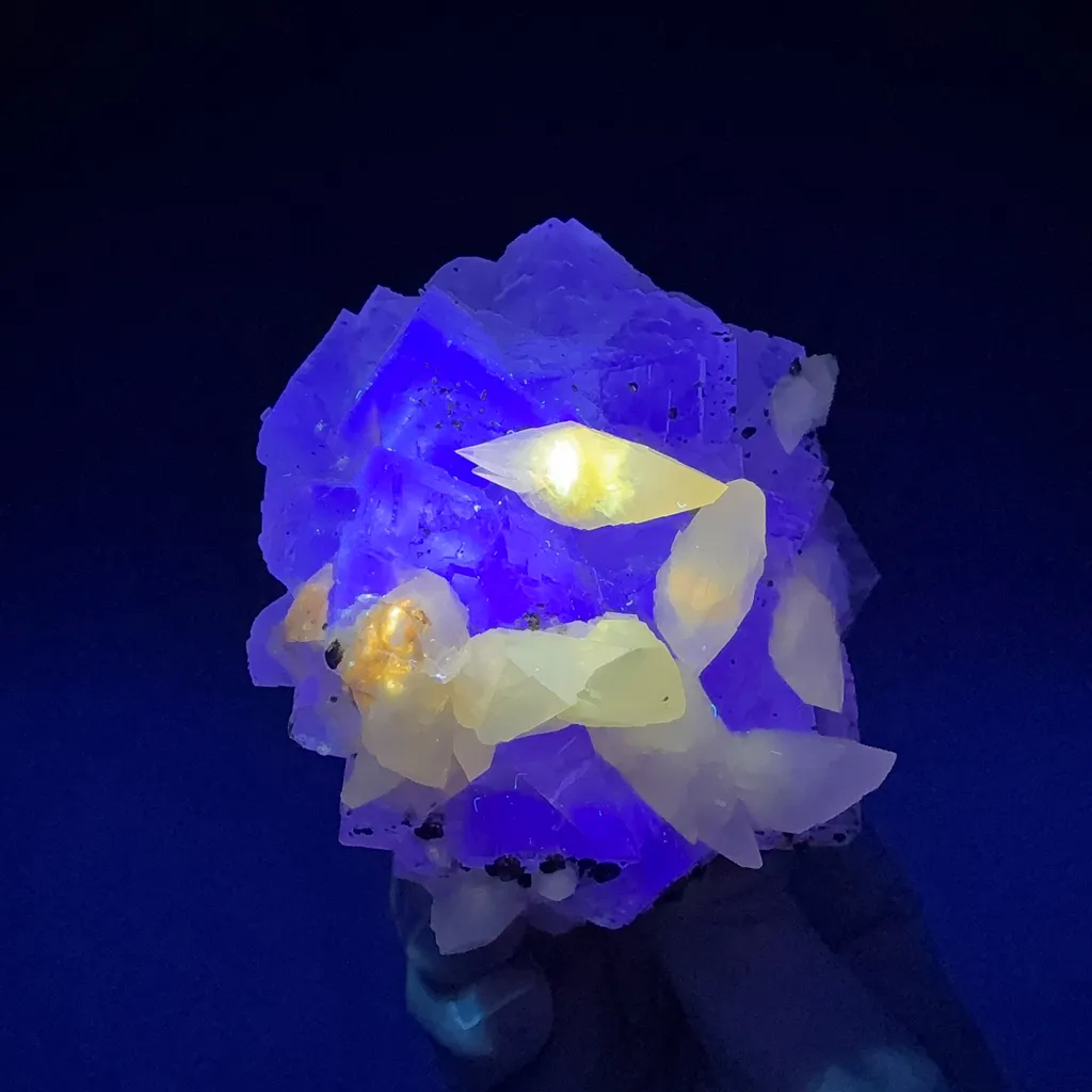 Fluorite - image 3