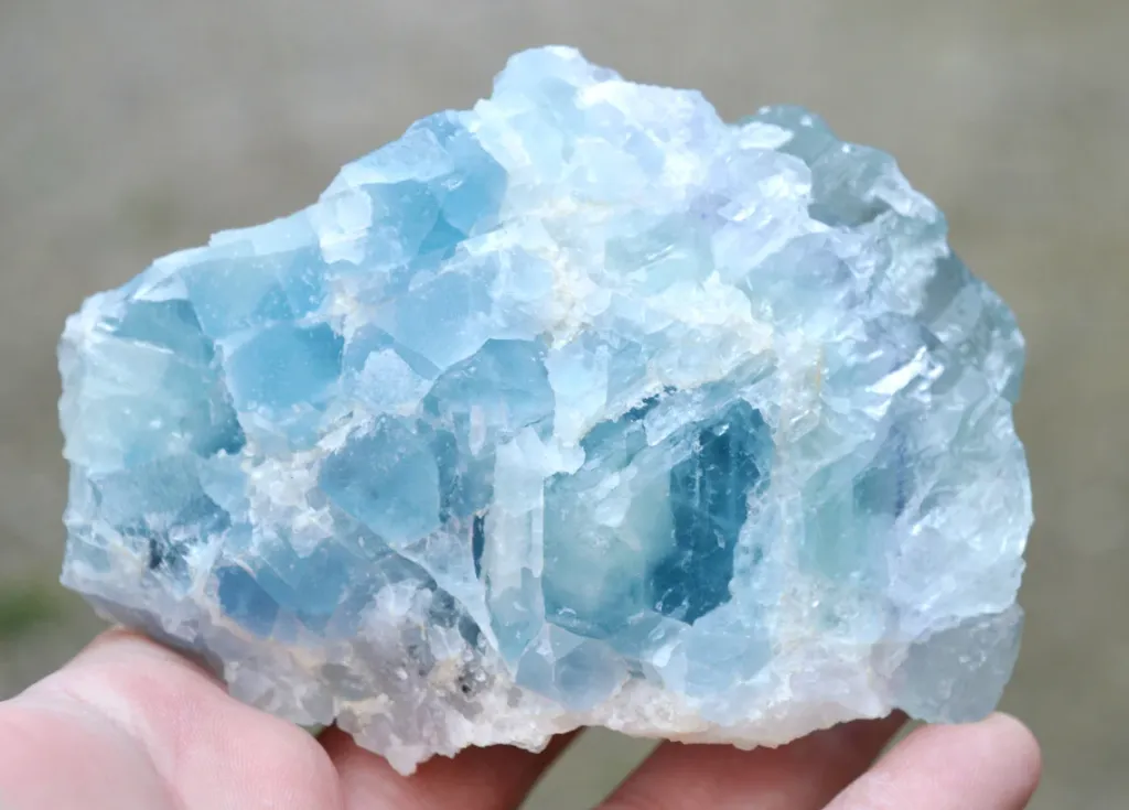 Fluorite 628 grams - Xia Yang Mine, Xia Yang city, Yongchun Co., Quanzhou, Fujian, China - image 5