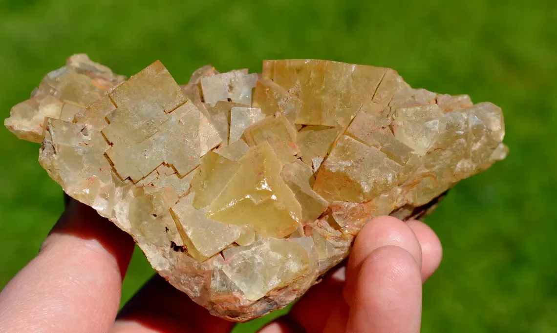 Fluorite 695 grams - Aouli, Mibladen, Midelt Circle, Midelt Province, Drâa-Tafilalet Region, Morocco - image 5