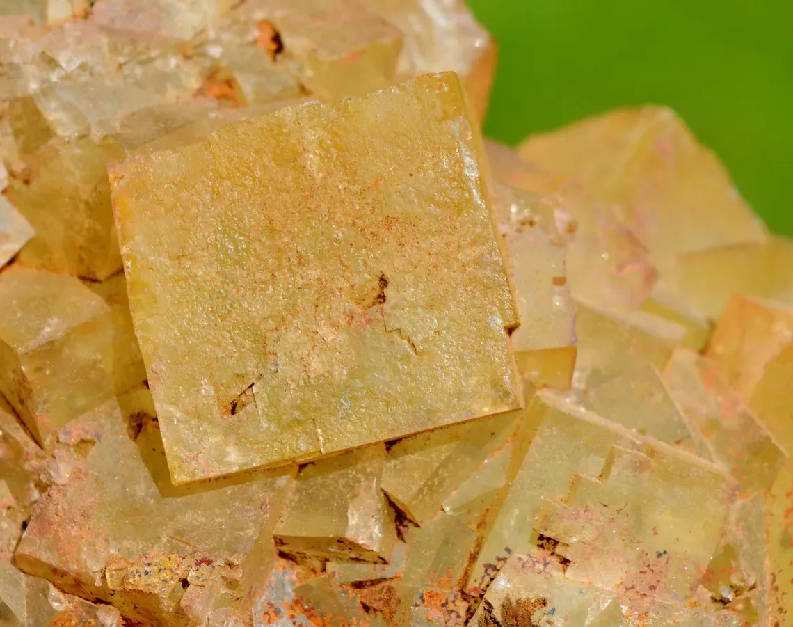 Fluorite 695 grams - Aouli, Mibladen, Midelt Circle, Midelt Province, Drâa-Tafilalet Region, Morocco - image 3