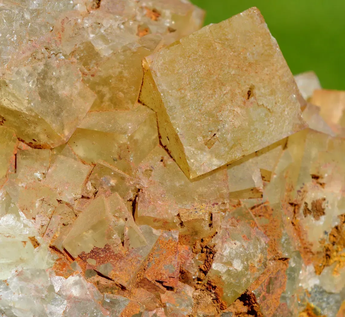 Fluorite 695 grams - Aouli, Mibladen, Midelt Circle, Midelt Province, Drâa-Tafilalet Region, Morocco - image 2