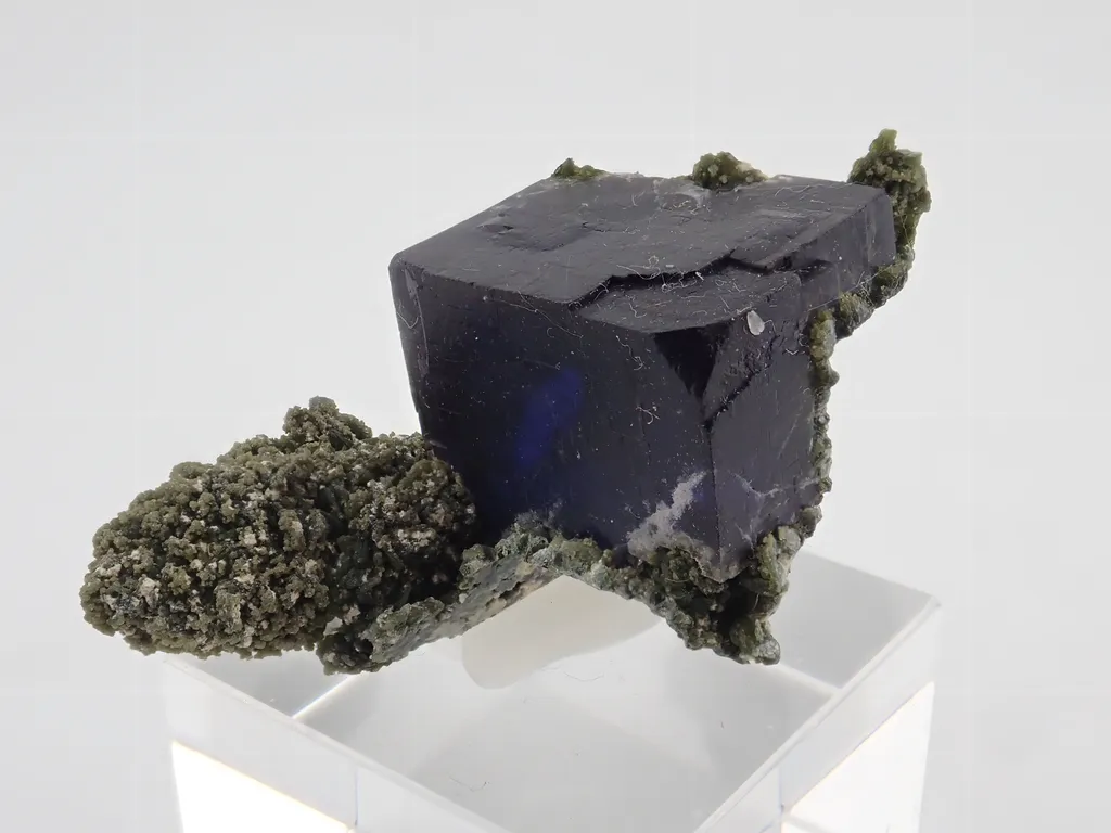Fluorite - image 2