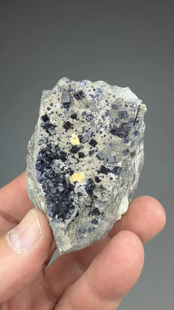 Fluorite - image 2