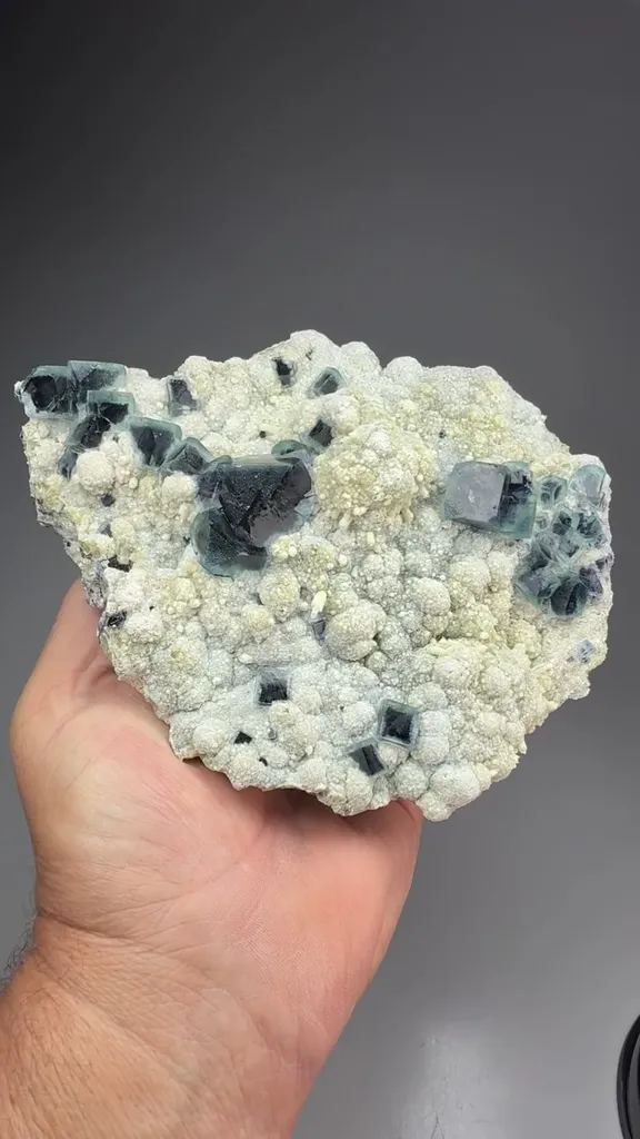 Fluorite - image 2