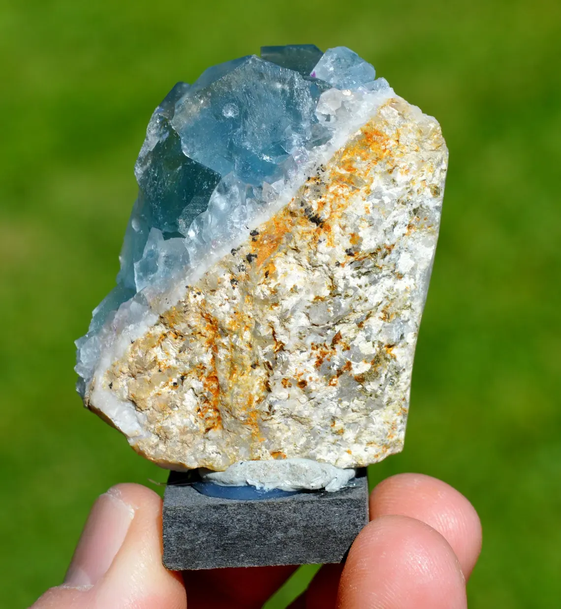 Fluorite 80 grams - Le Beix Mine, Saint-Germain-près-Herment, Riom, Puy-de-Dôme, France - image 8