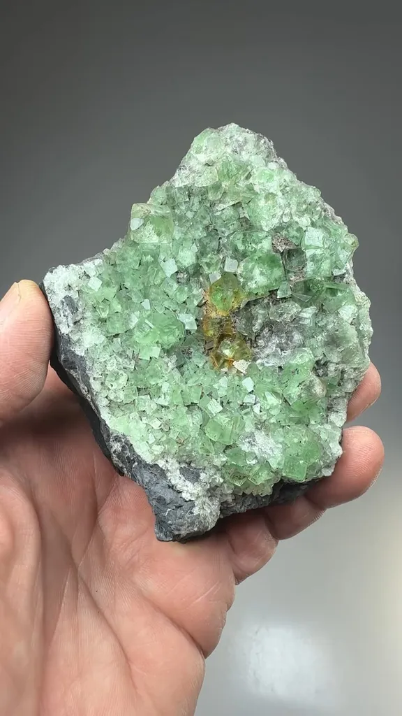 Fluorite - image 2
