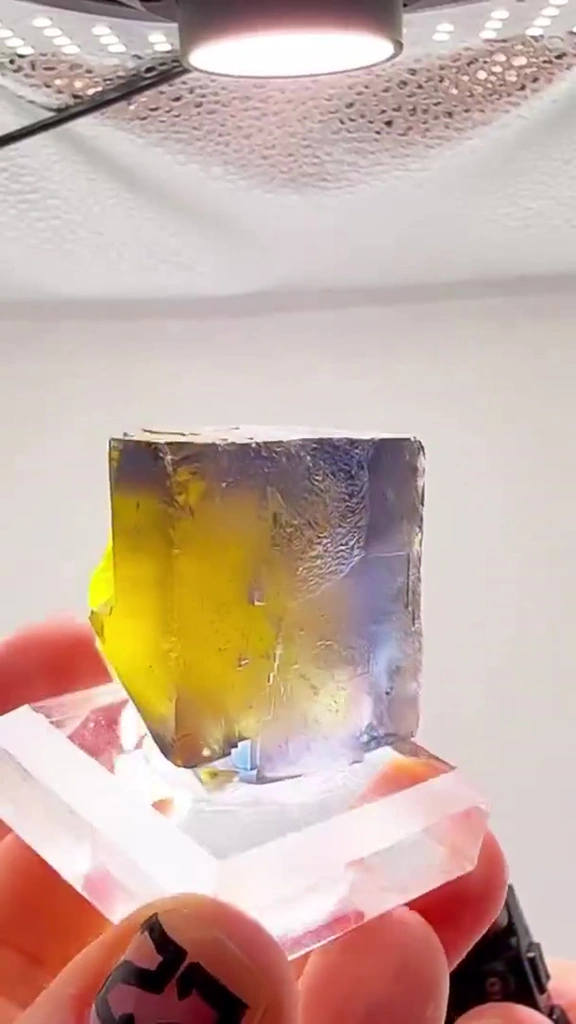 Fluorite - image 3