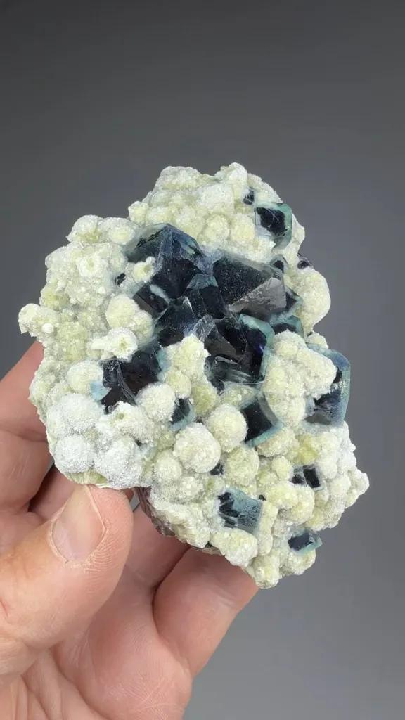 Fluorite - image 2