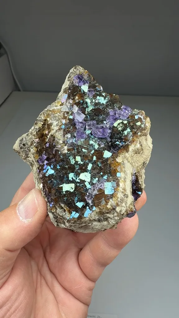 Fluorite - image 2