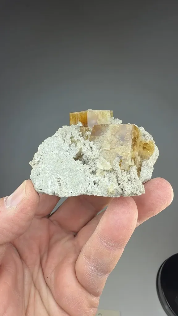 Fluorite - image 2