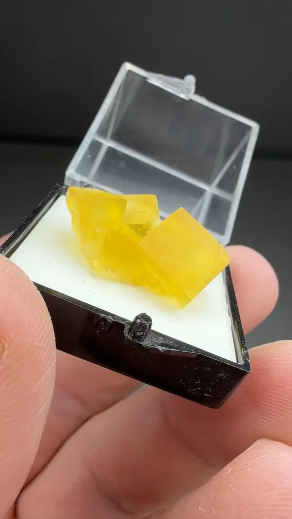 Fluorite - image 2