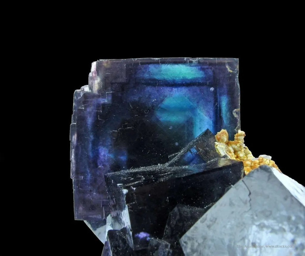 Fluorite and Calcite (Fluorescent) - image 5
