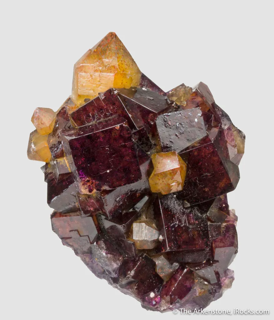 Fluorite and Quartz with Hematite- illustrated image