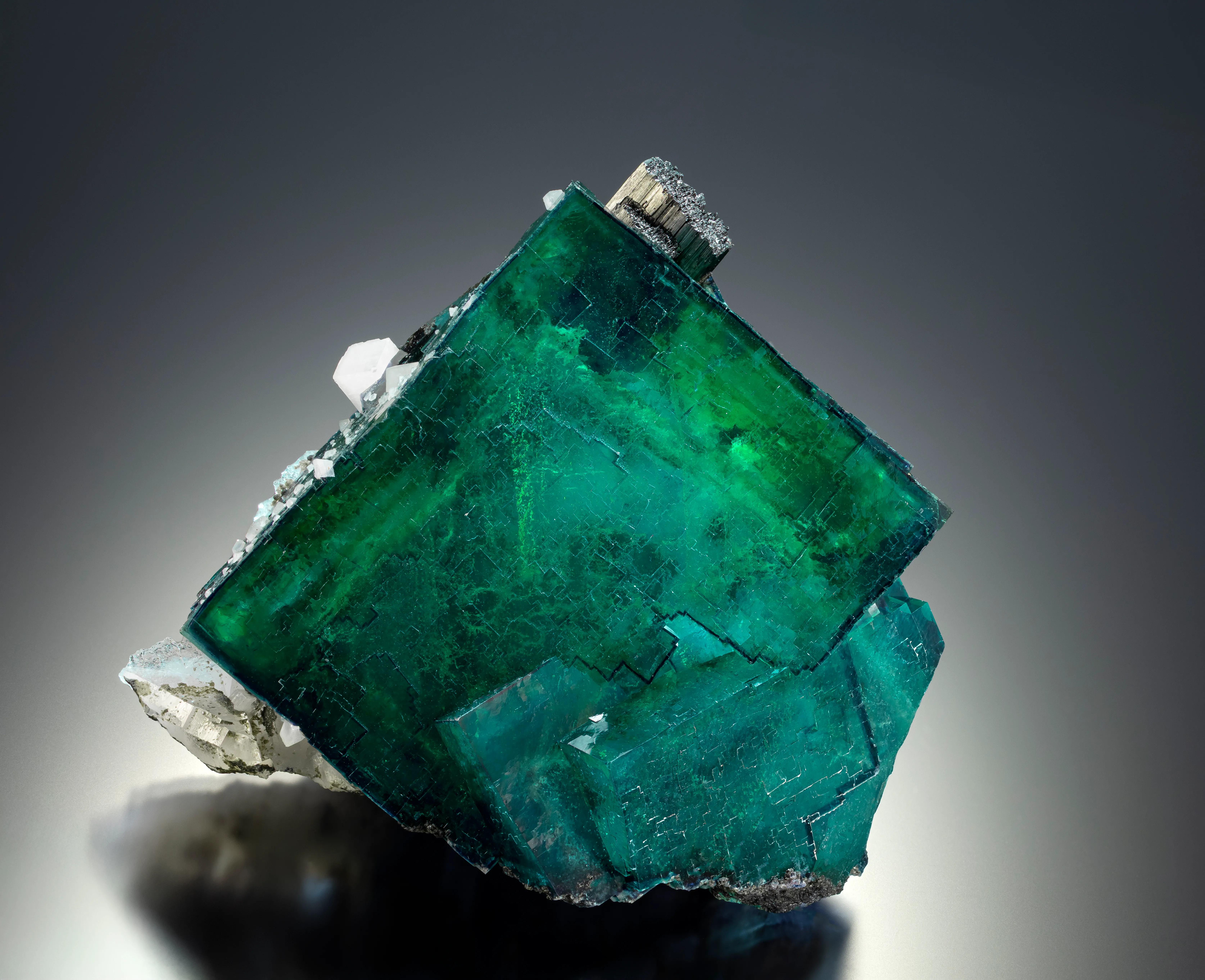 Fluorite and Wolframite - image 2