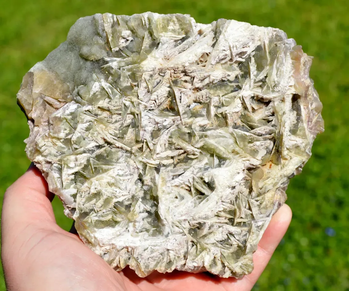 Fluorite & Barite 2280 grams - Fontsante Mine, Tanneron, Var, France - image 1