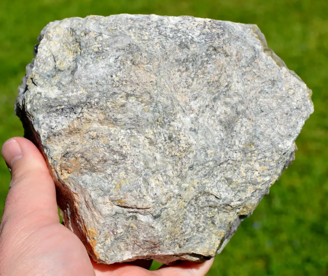 Fluorite & Barite 2280 grams - Fontsante Mine, Tanneron, Var, France - image 7