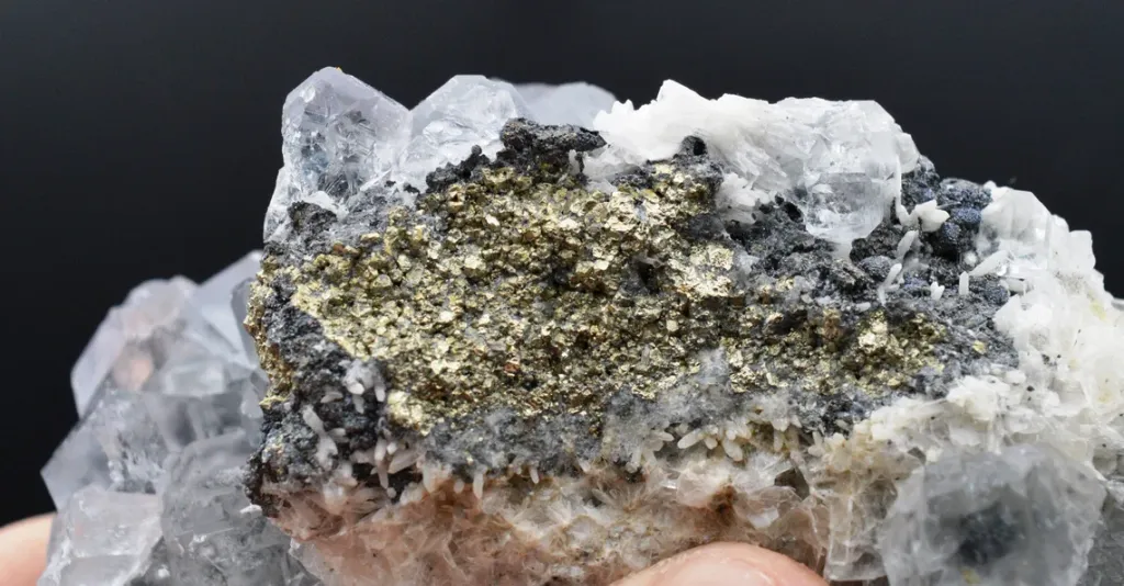 Fluorite & barite chalcopyrite - 683 grams - Hunan, China - image 7