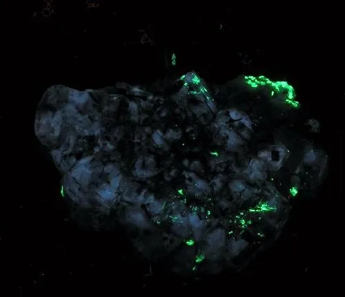 Fluorite, Beryl (Var: Aquamarine) - image 3