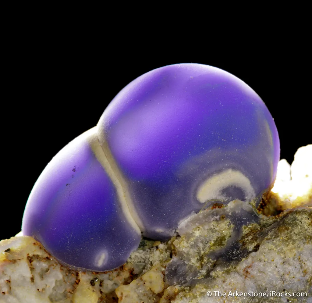 Fluorite (botryoidal) - image 6