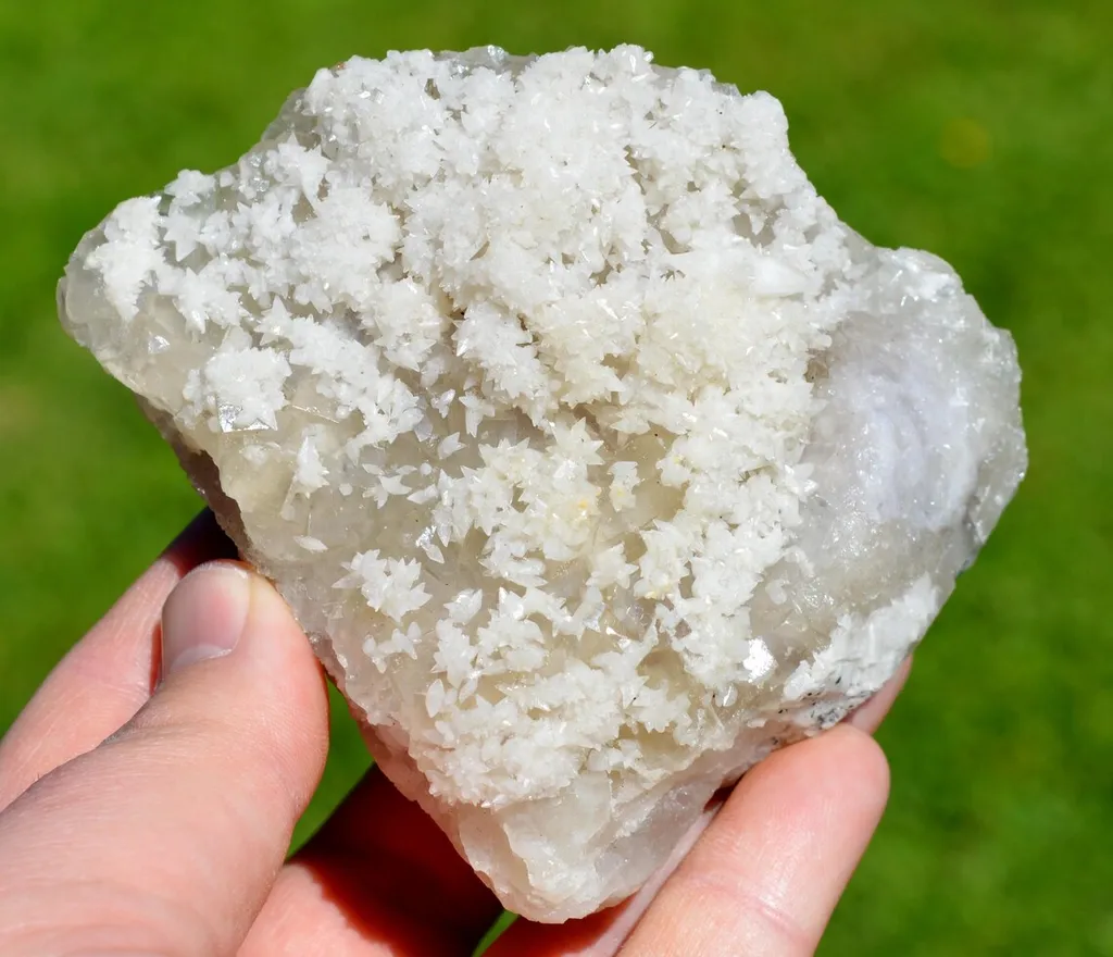 Fluorite & Calcite 435 grams - Fontsante Mine, Tanneron, Var, France image