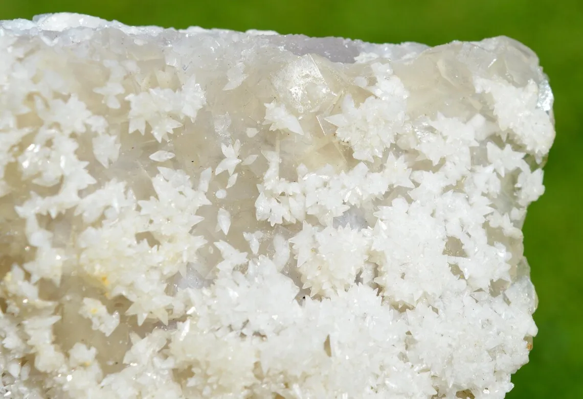 Fluorite & Calcite 435 grams - Fontsante Mine, Tanneron, Var, France - image 3