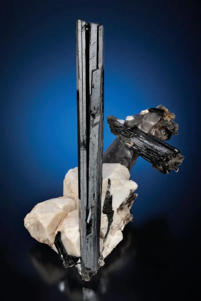 Fluorite, Calcite, Quartz image