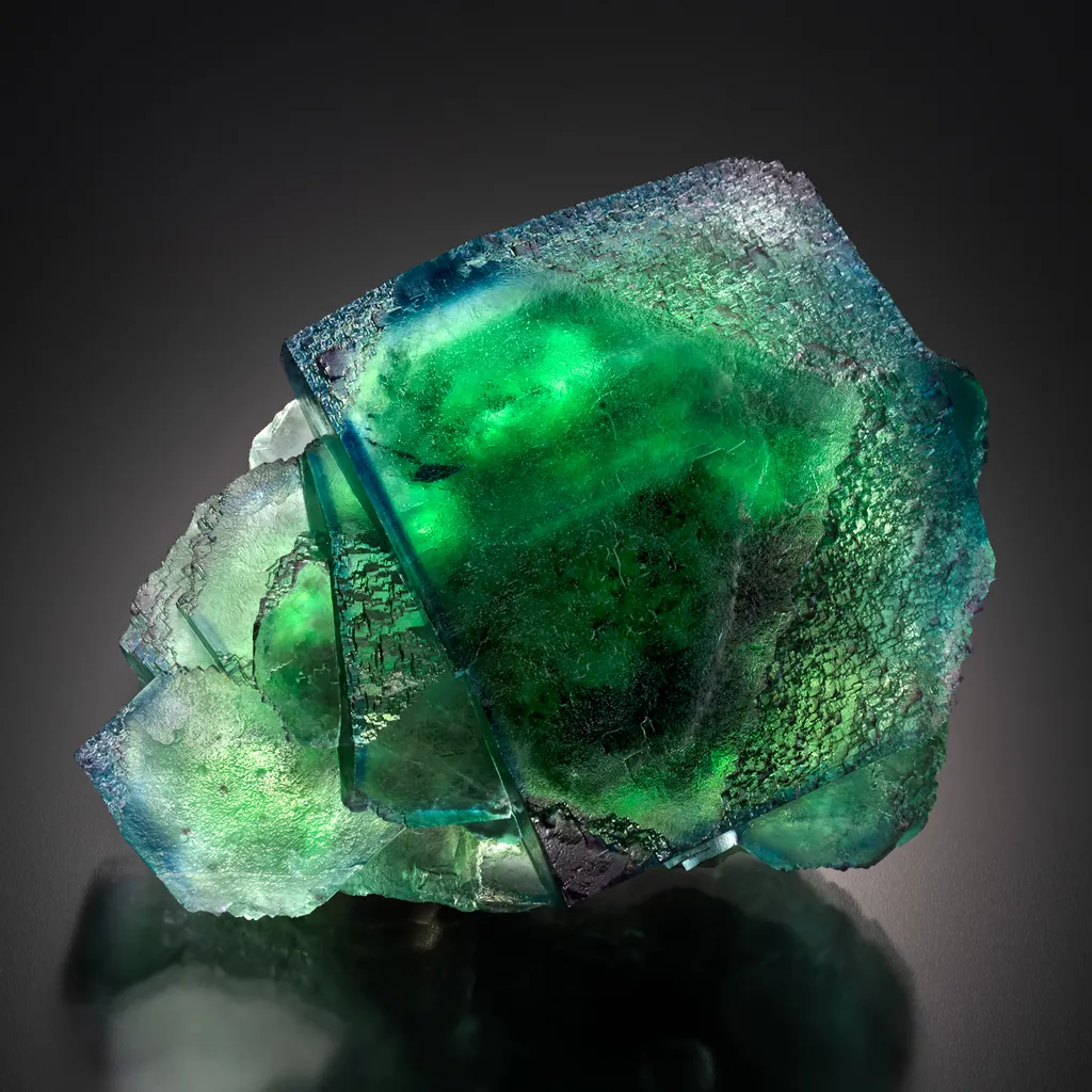 Fluorite (complex crystal) image