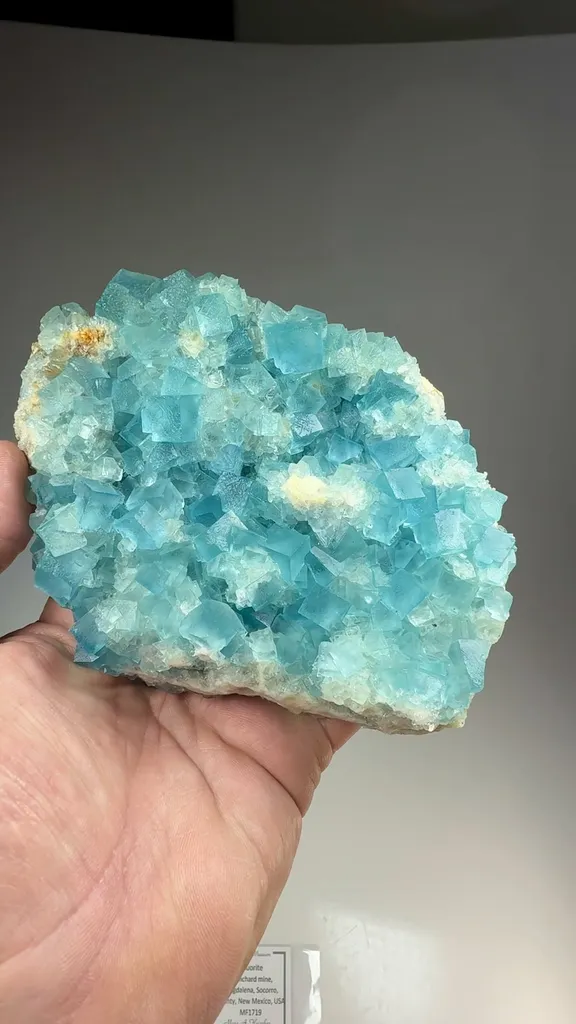 Fluorite - image 2