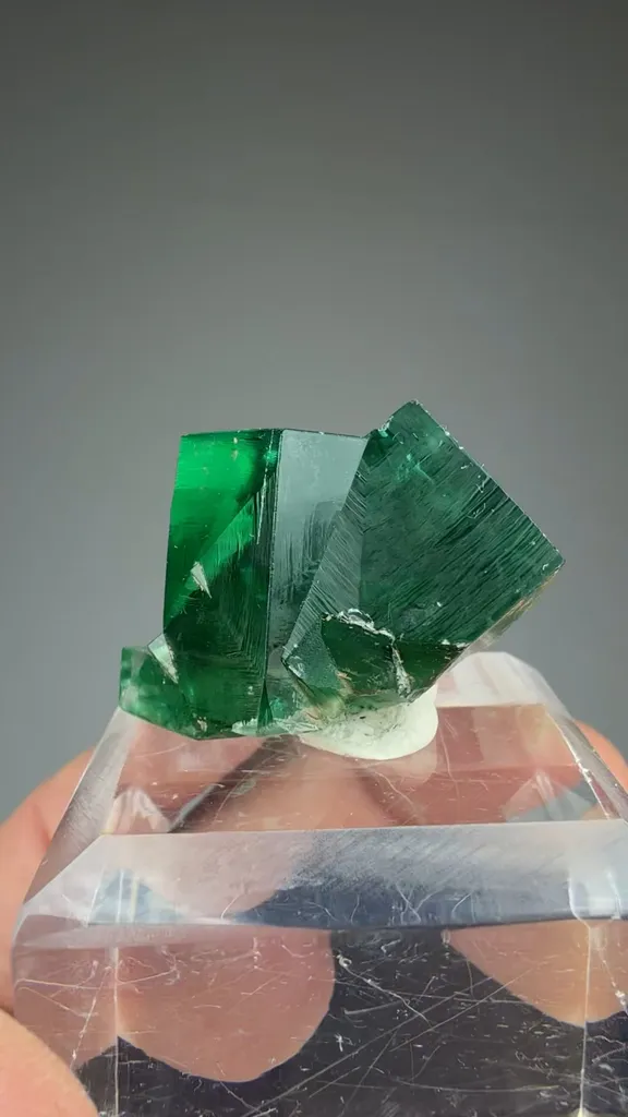 Fluorite - image 2