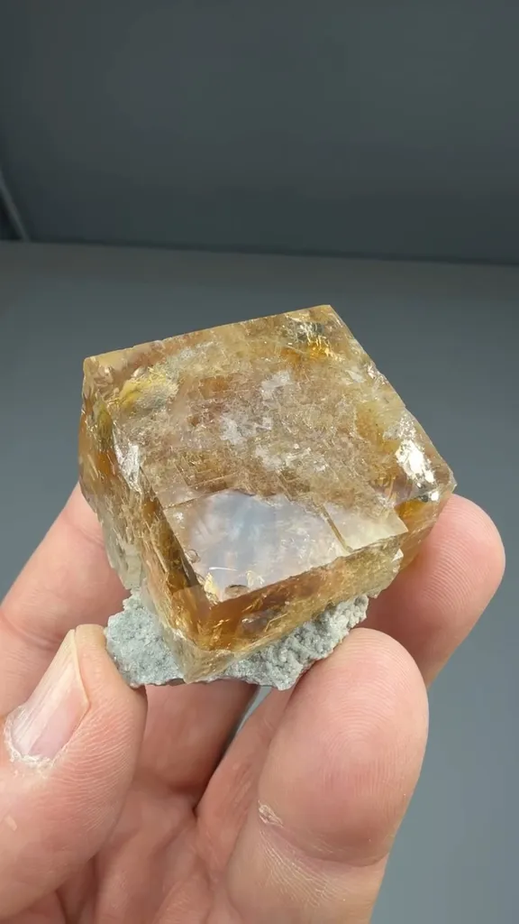 Fluorite - image 2