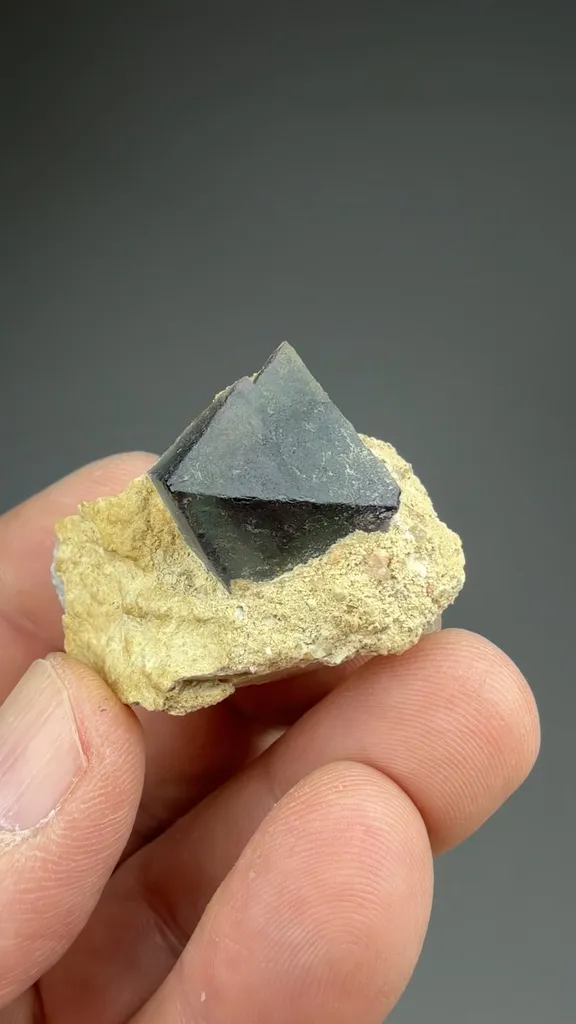 Fluorite - image 2