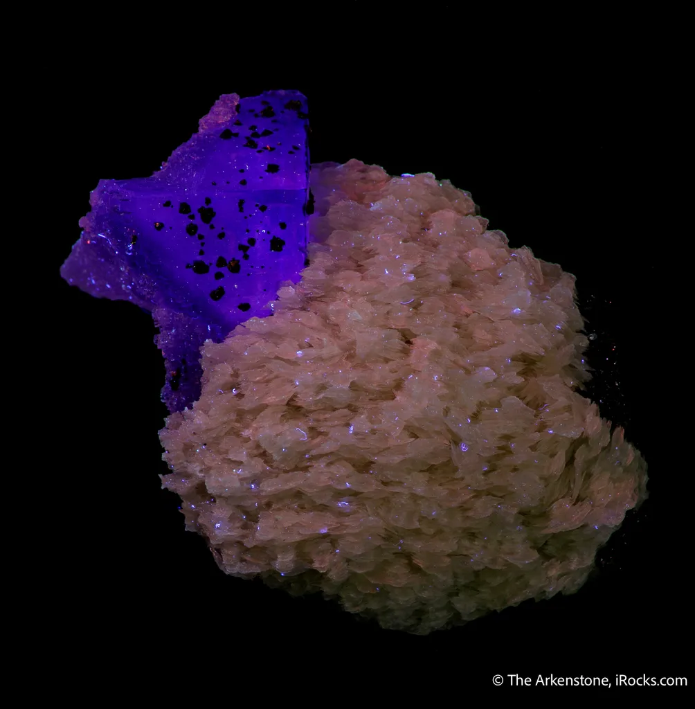 Fluorite (etched corner) on Baryte with Sphalerite - image 4