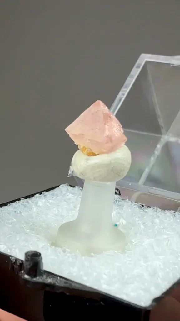 Fluorite - image 2