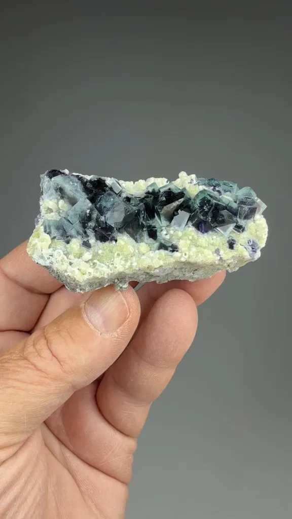 Fluorite - image 2