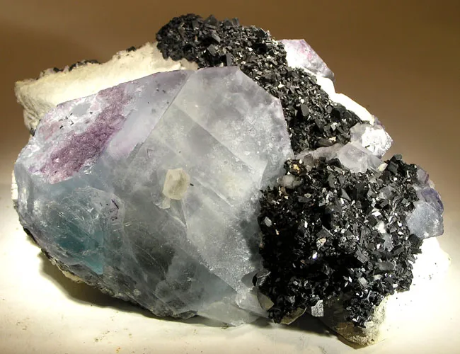 Fluorite, Ferberite image