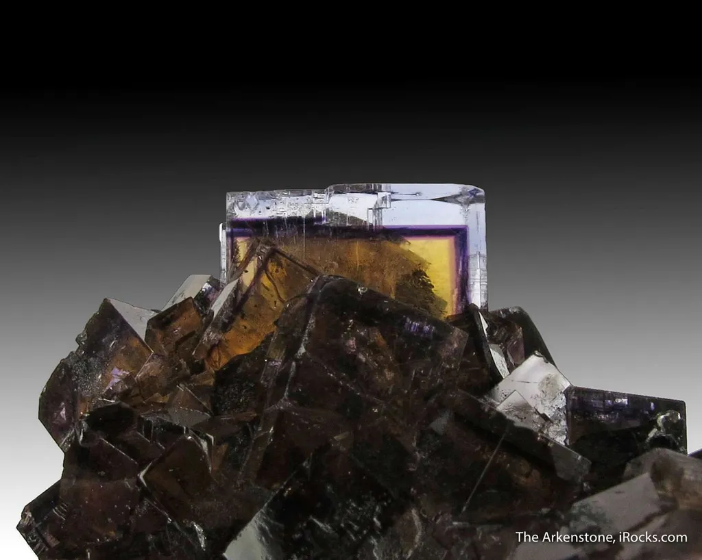 Fluorite (fl) on Sphalerite - image 3