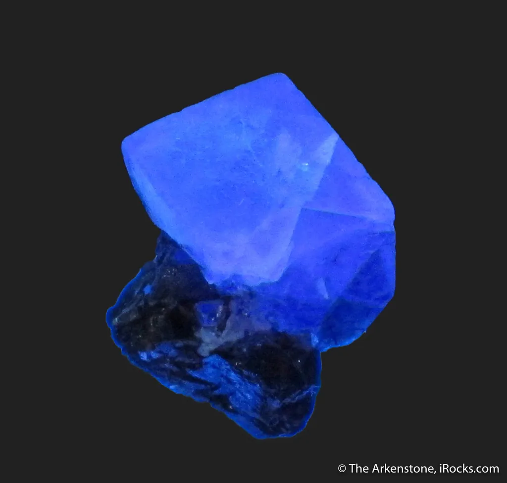 Fluorite (fl) with Ferberite (?) inclusions, on Cassiterite with Chalcopyrite and Scheelite - image 7