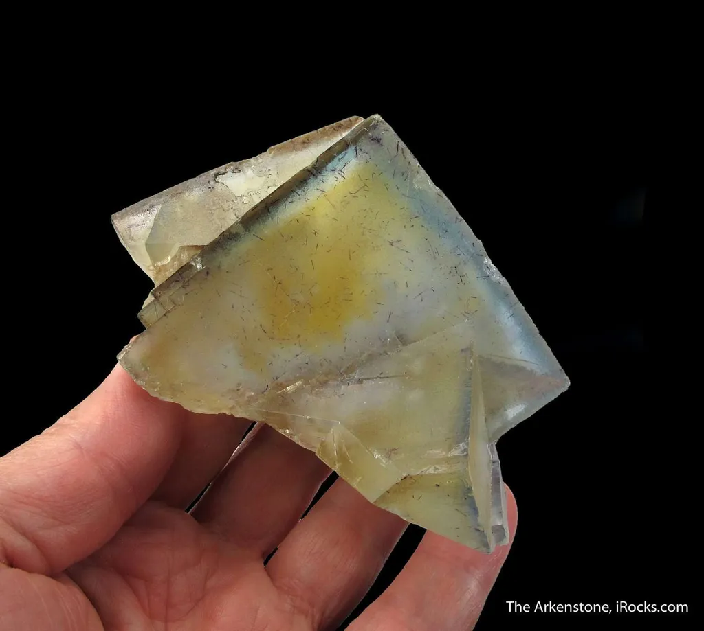 Fluorite (fluorescent) - image 3