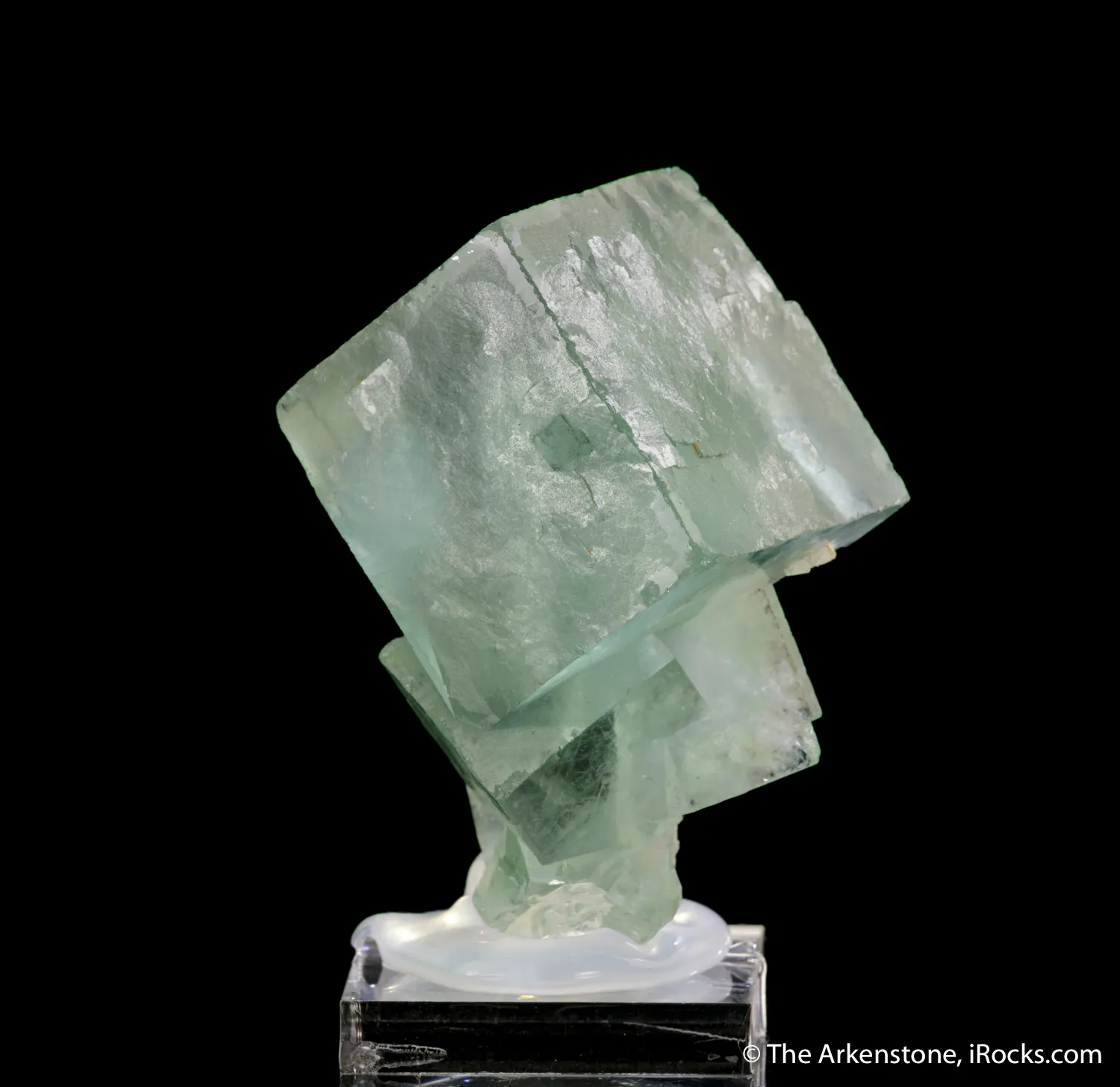 Fluorite (fluorescent) - image 4