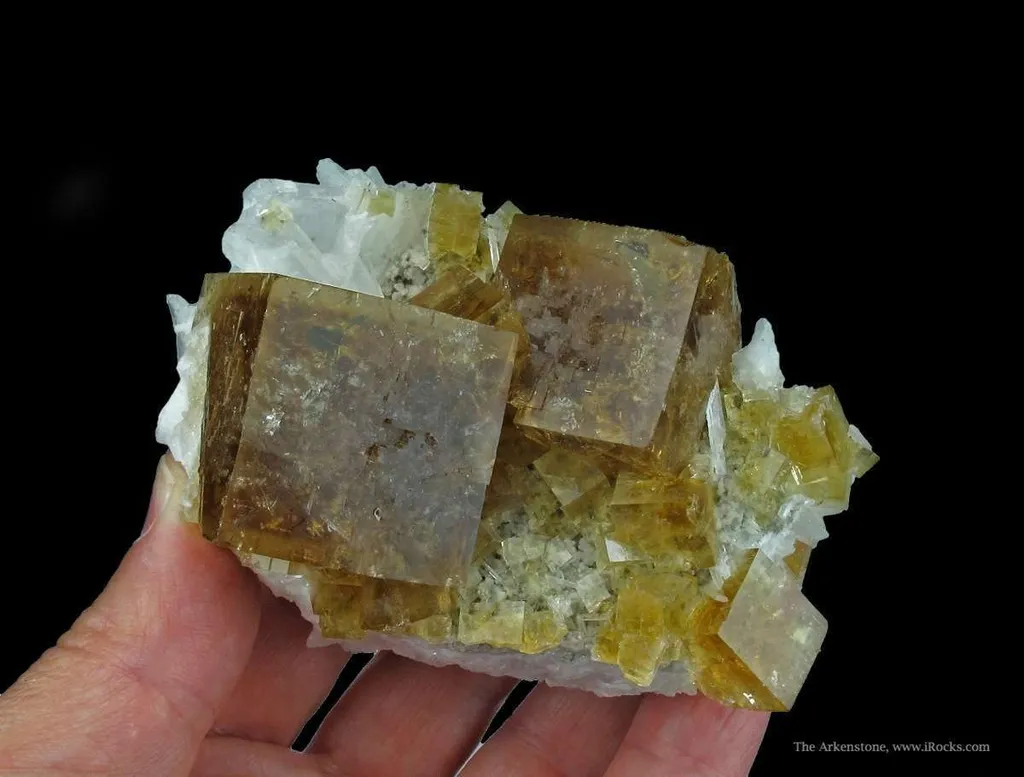 Fluorite (Fluorescent) and Celestine - image 2