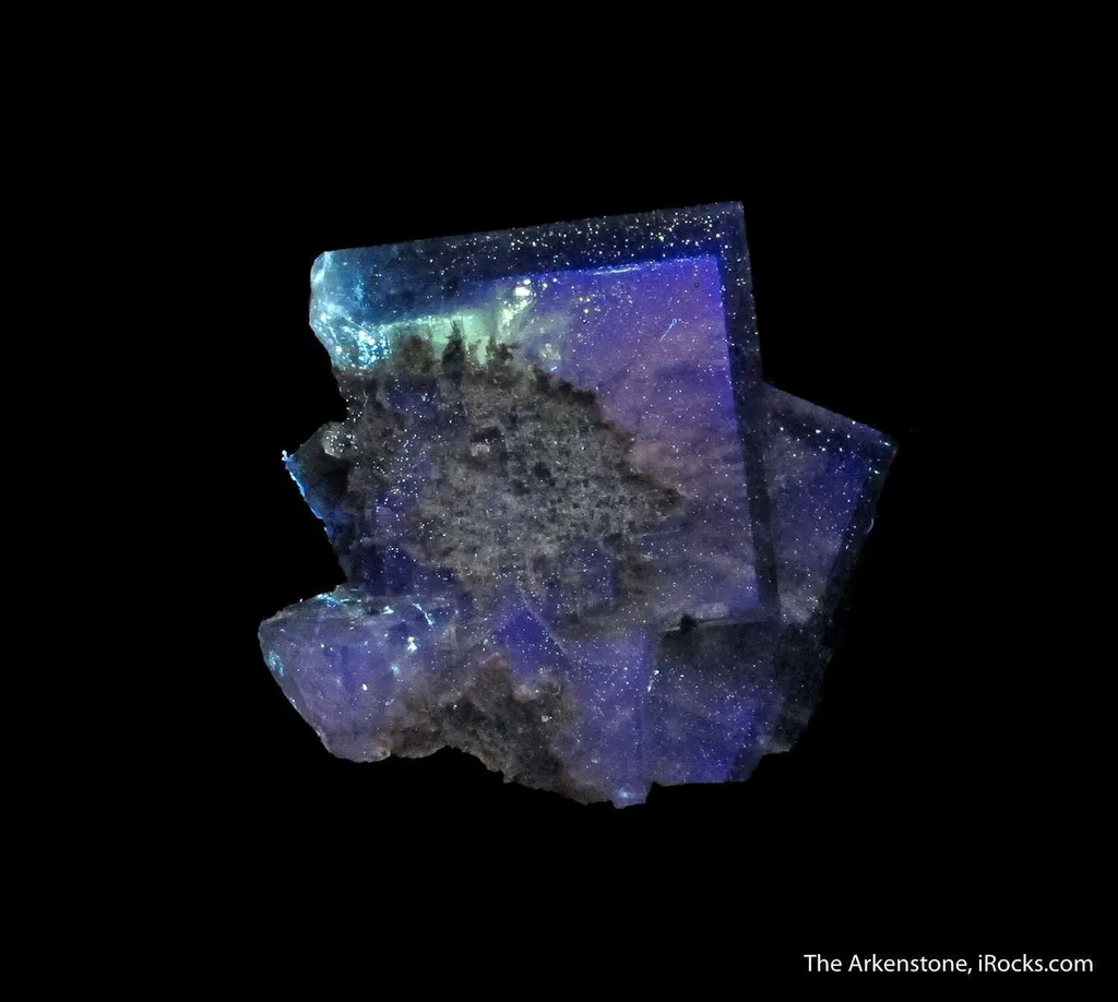 Fluorite (fluorescent) - image 6