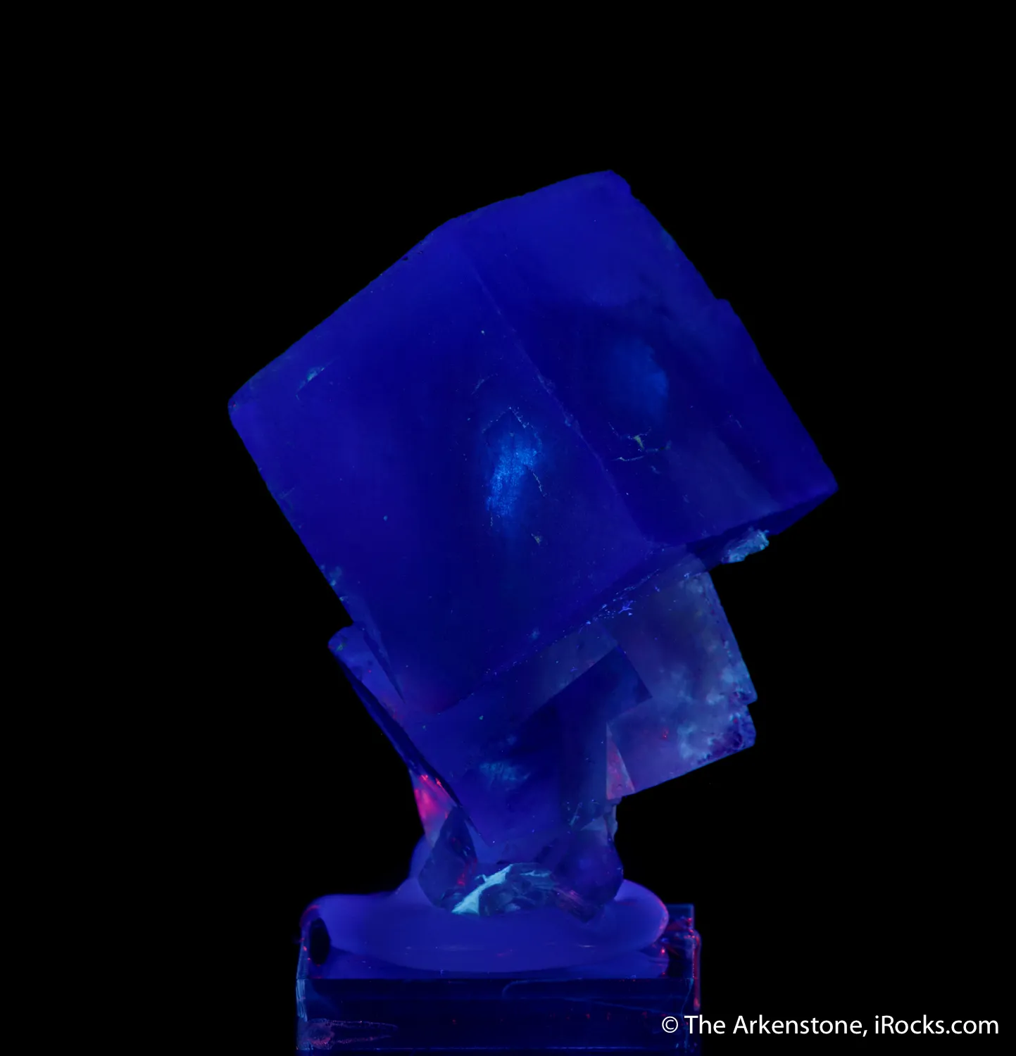 Fluorite (fluorescent) - image 6
