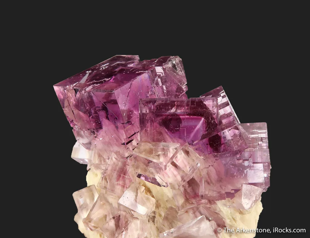 Fluorite (fluorescent) on Baryte - image 7