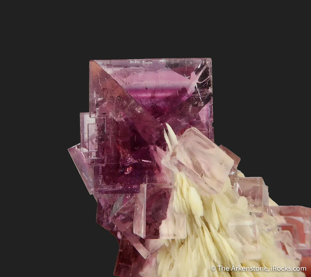 Fluorite (fluorescent) on Baryte - image 6