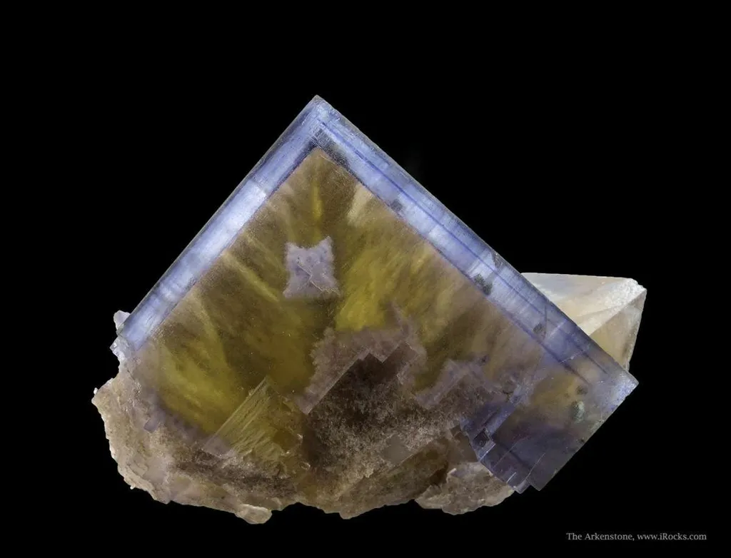Fluorite (Fluorescent) With Chalcopyrite and Baryte image