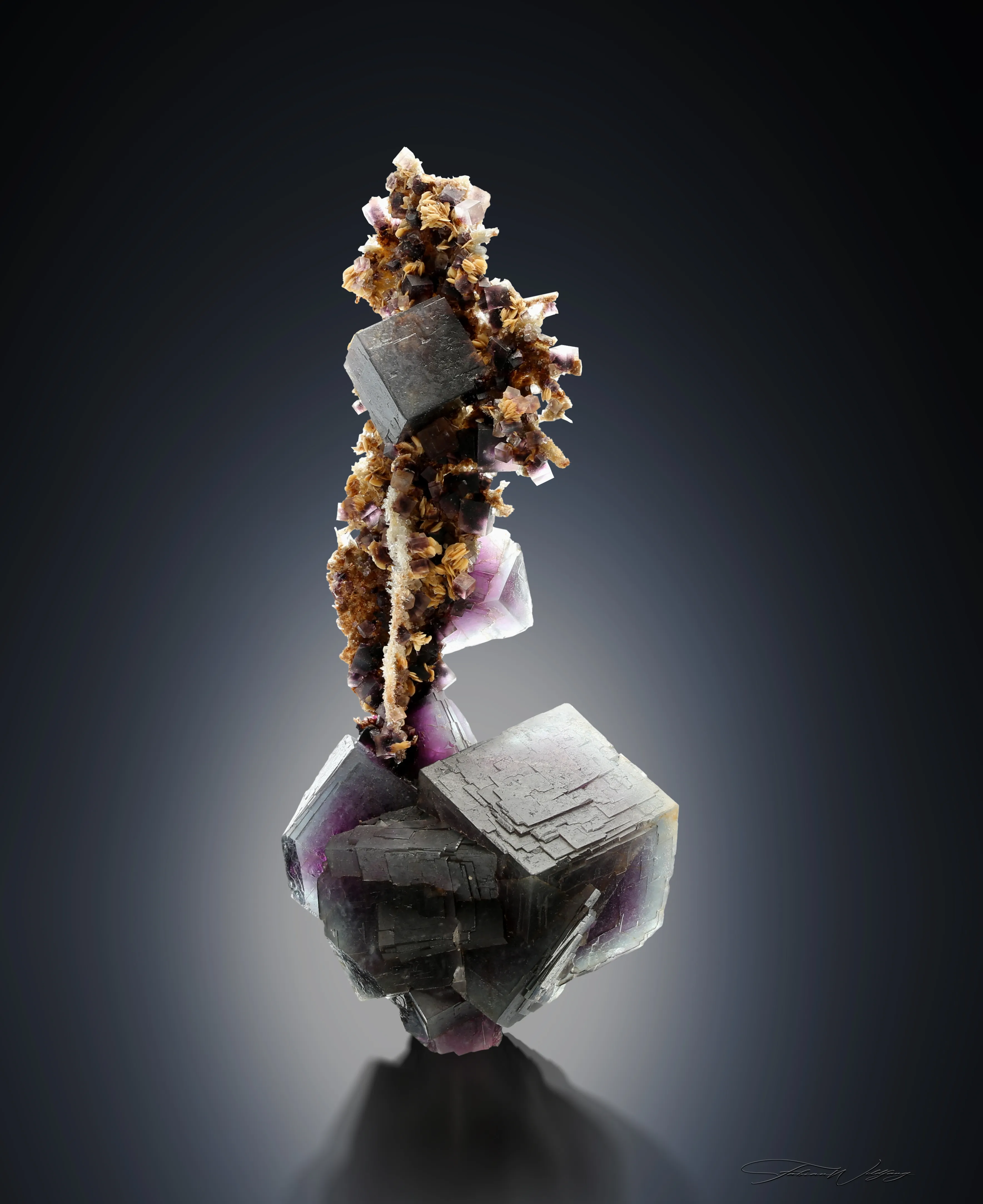 Fluorite from Austria, Salzburg, Weißeck area - image 1
