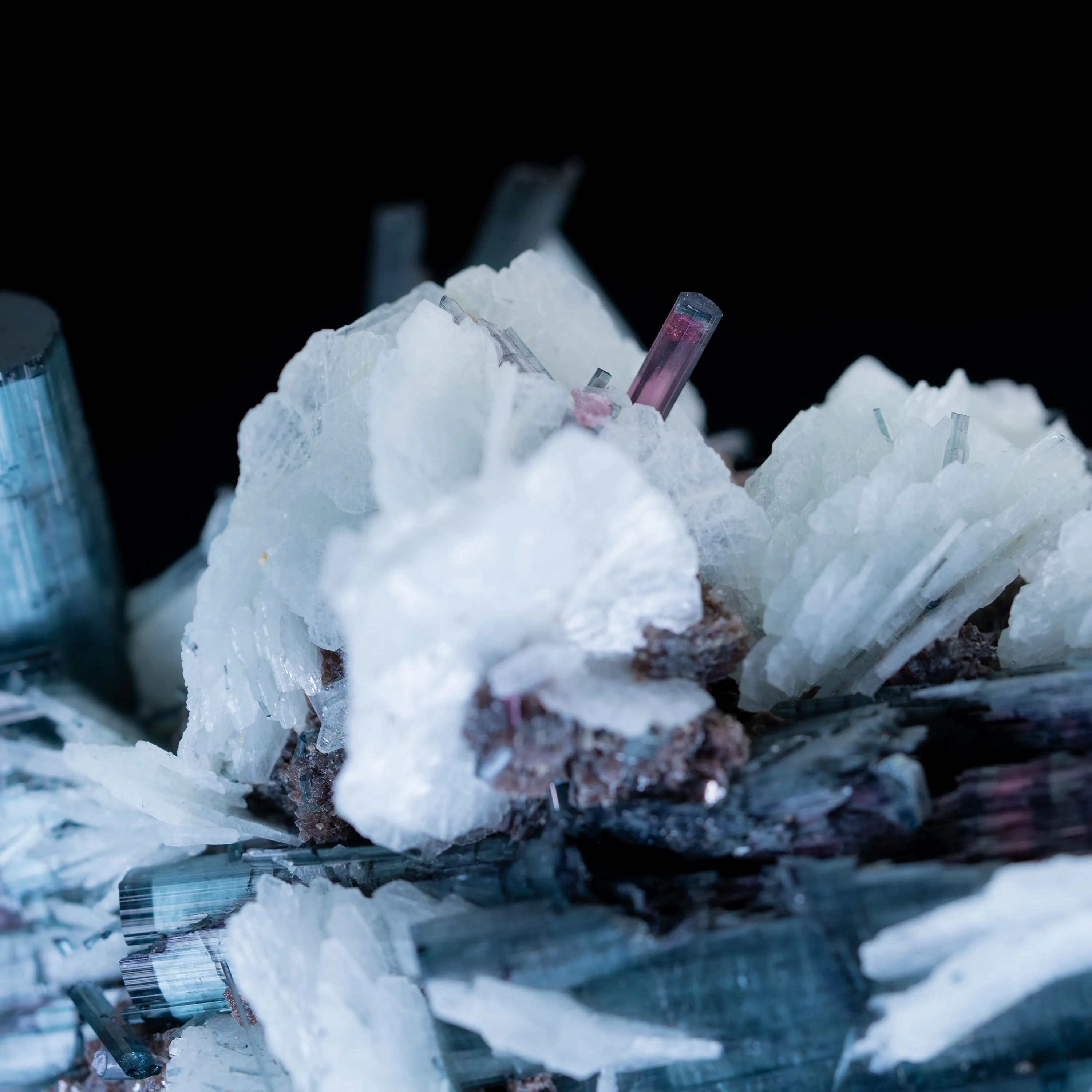 Fluorite from Brazil, Minas Gerais, São José da Safira, Pederneira mine - image 5