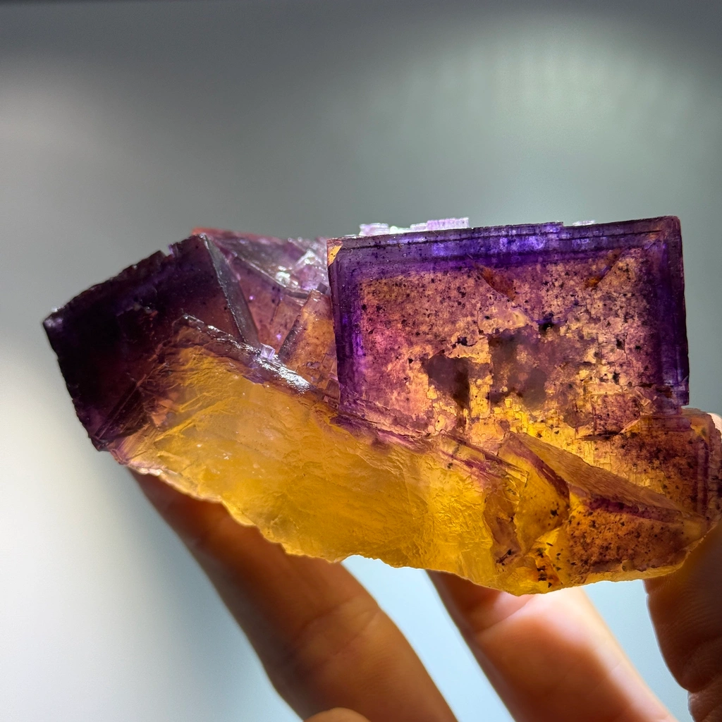 Fluorite from Cave-in-Rock, Cave-in-Rock Mining Sub-District, Hardin County, Illinois, USA - image 3