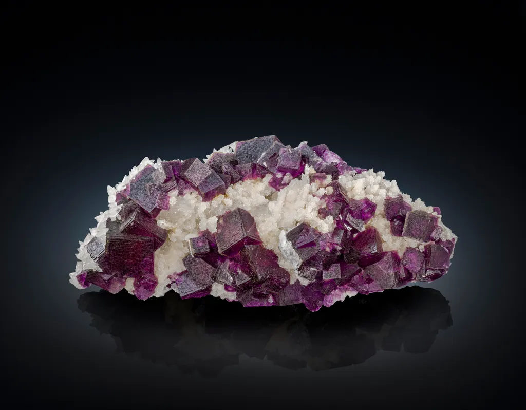 Fluorite from China, Anhui, Jingbian Cu-Au deposit image